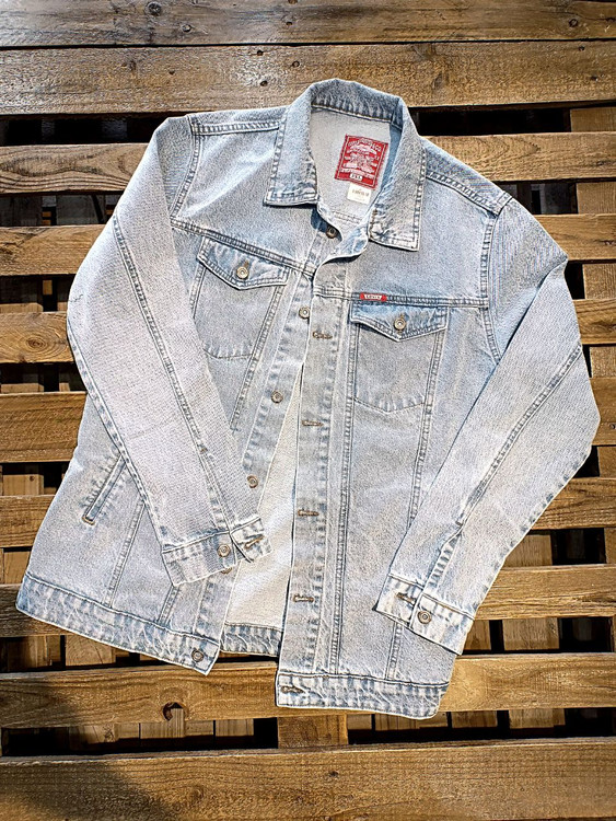 کت لی آبی یخی